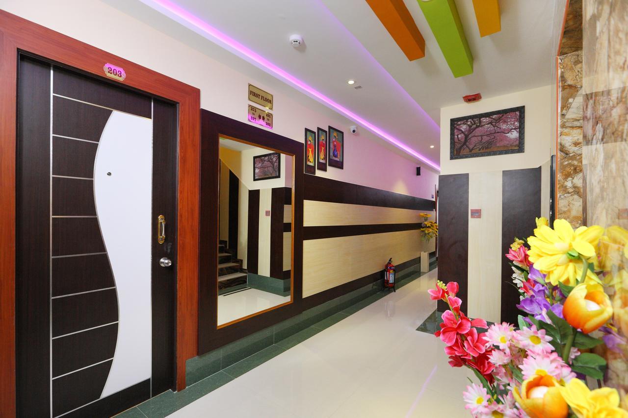 Royal Grand Bed & Breakfast Tambaram Ngoại thất bức ảnh