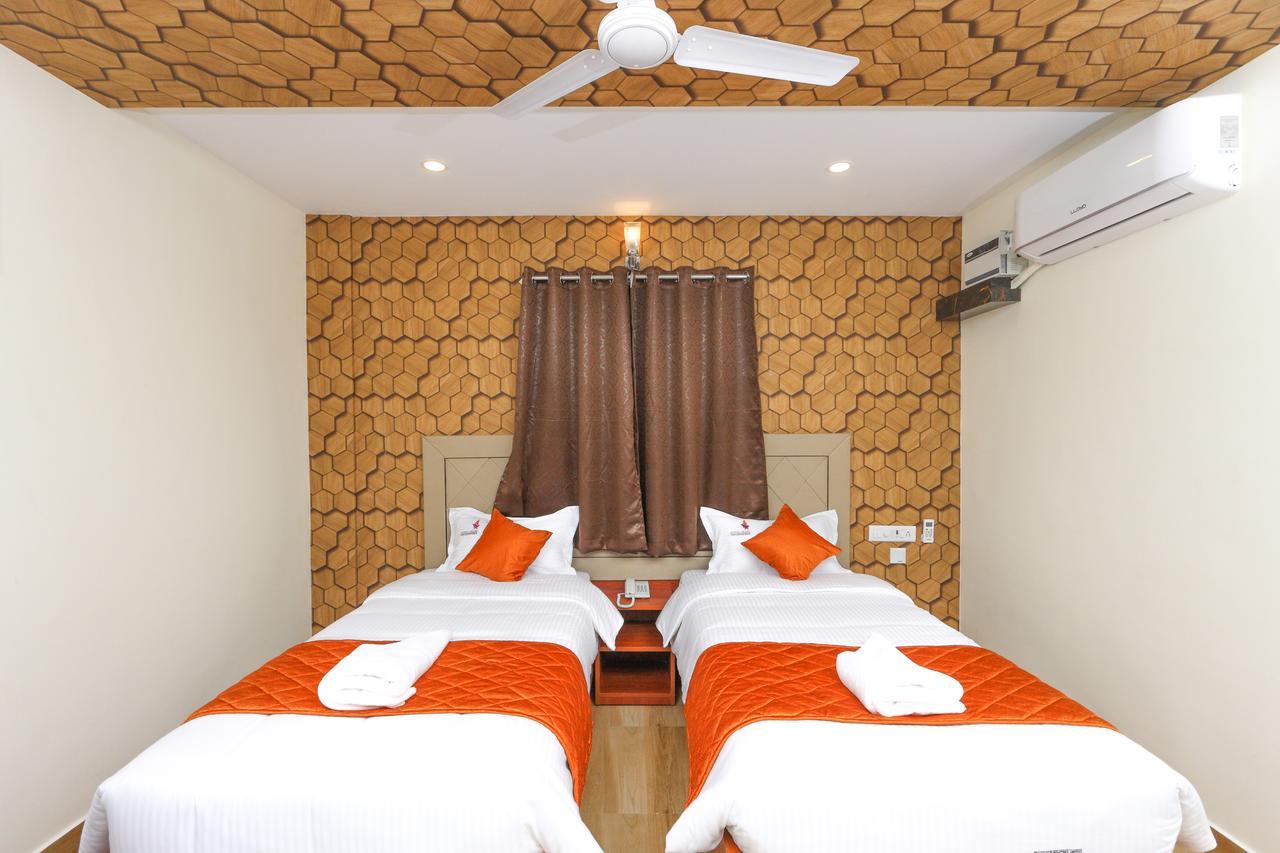 Royal Grand Bed & Breakfast Tambaram Ngoại thất bức ảnh
