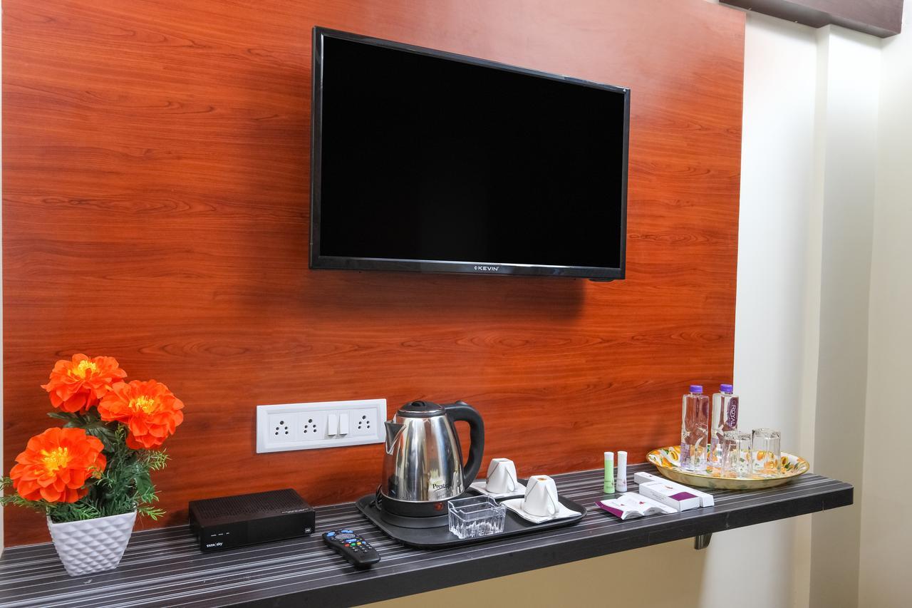 Royal Grand Bed & Breakfast Tambaram Ngoại thất bức ảnh