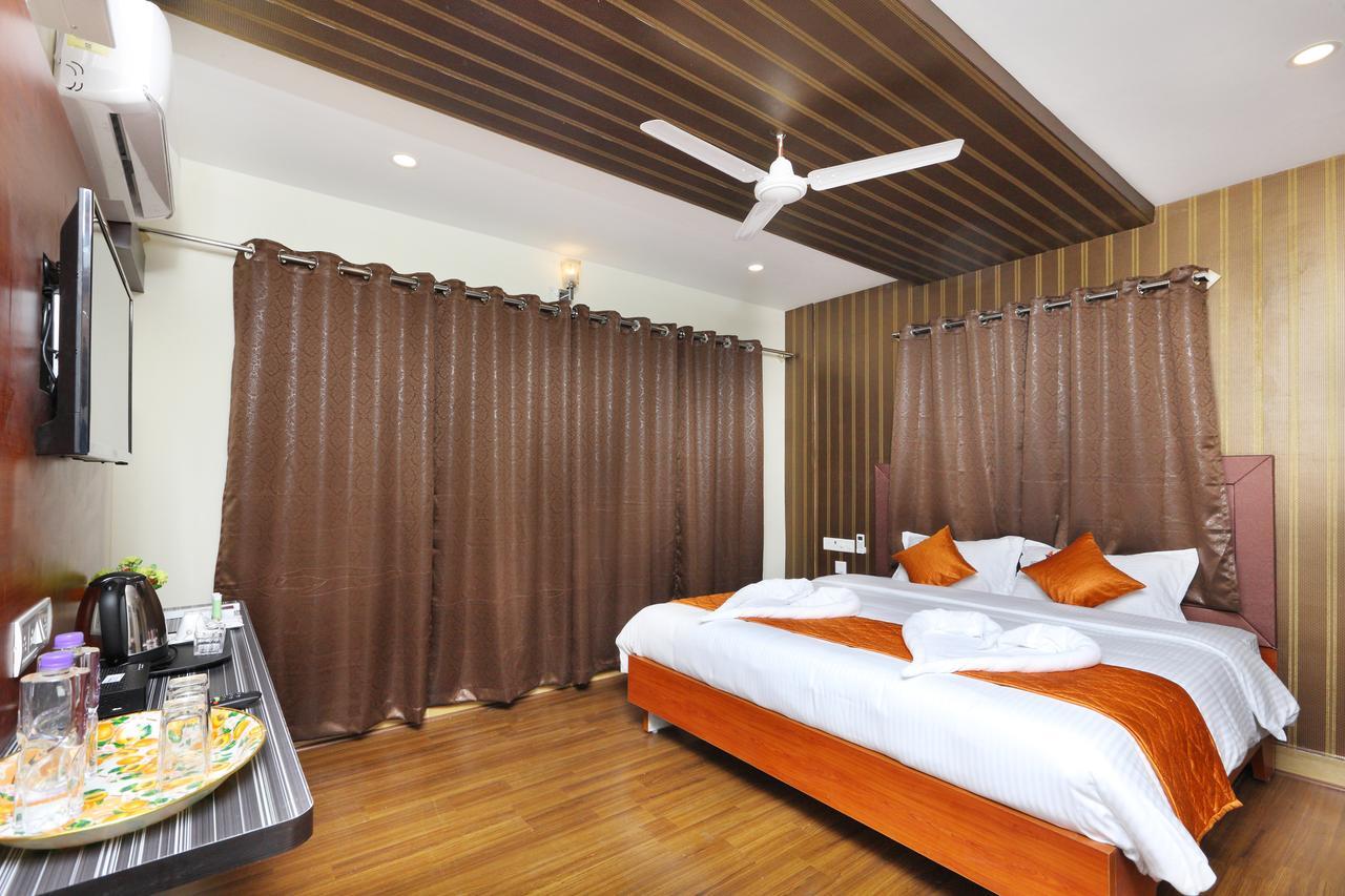Royal Grand Bed & Breakfast Tambaram Ngoại thất bức ảnh